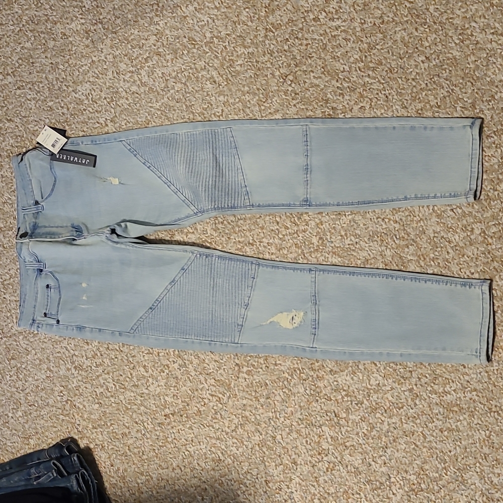 Jaywalker Skinny Jeans